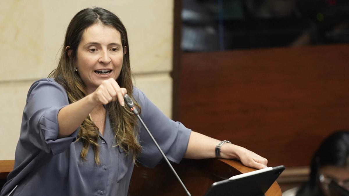 Proyecto para crear bono escolar de Paloma Valencia tiene frenada la ...