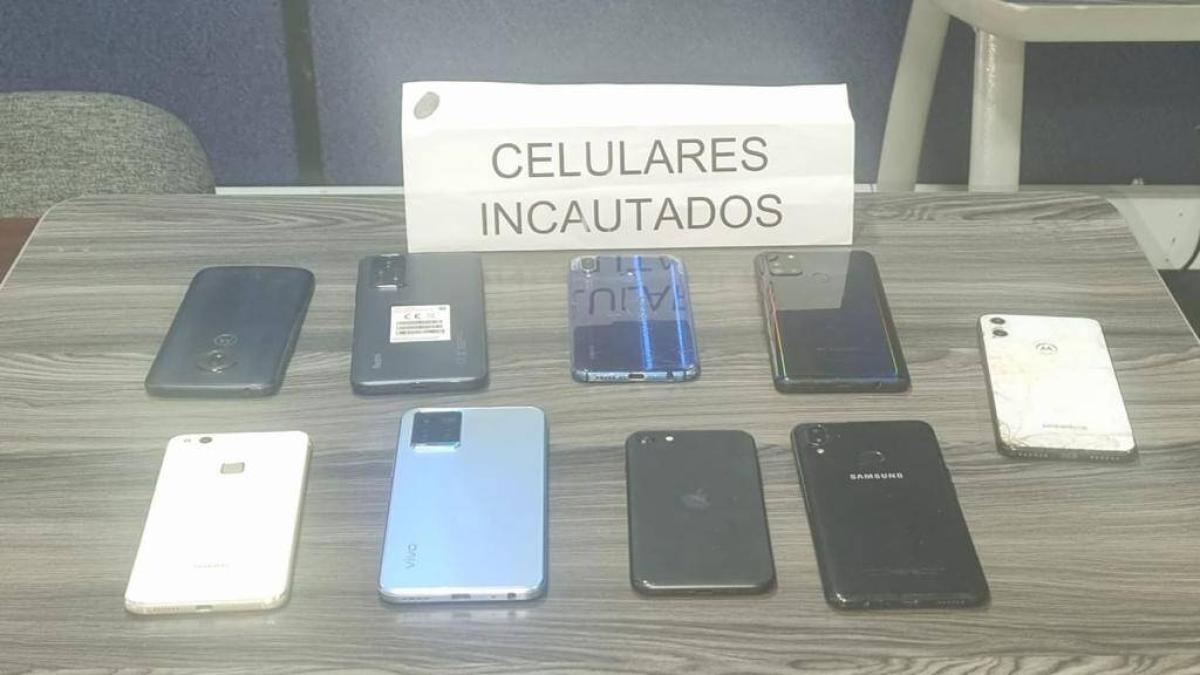 Capturan a tres mujeres dedicadas al hurto de celulares en TransMilenio