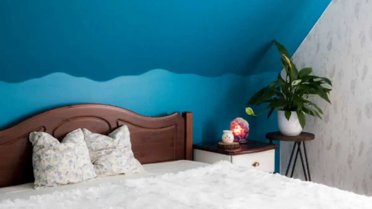 ¿Cómo escoger el lado de la cama para dormir y atraer energías positivas, según el Feng Shui?