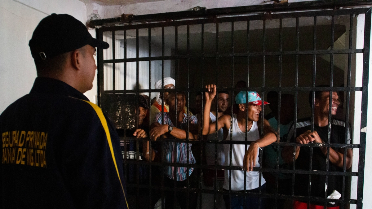 Char y Verano respaldan el traslado de 20 internos de Barranquilla: el Gobierno busca frenar extorsiones y órdenes criminales desde cárceles