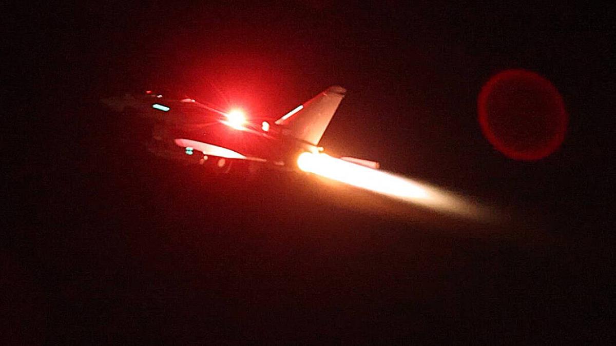 Nuevo bombardeo en Yemen contra base militar de los hutíes: qué se sabe