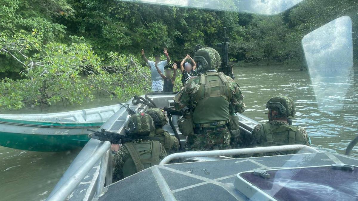 Cinco militares de la Armada quedaron heridos por ataque del