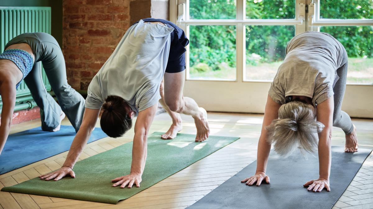 El ejercicio de fuerza recomendado después de los 60 años para conservar la masa muscular