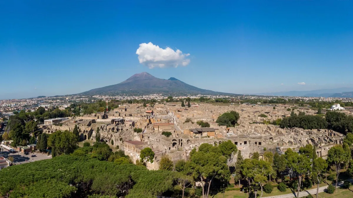 Científicos leen pergaminos de Herculano carbonizados con IA y rayos X