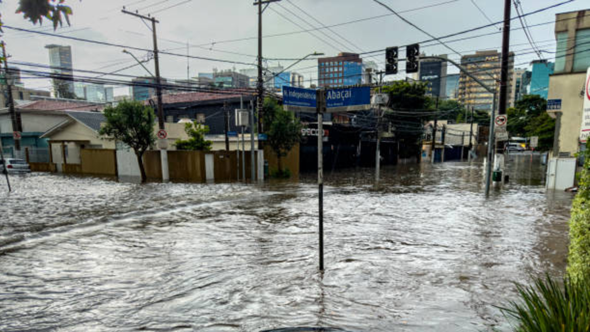 Fitch respalda giro del Acuerdo Abrigo entre el Gobierno y Asobancaria, pero lanza alertas sobre su ejecución