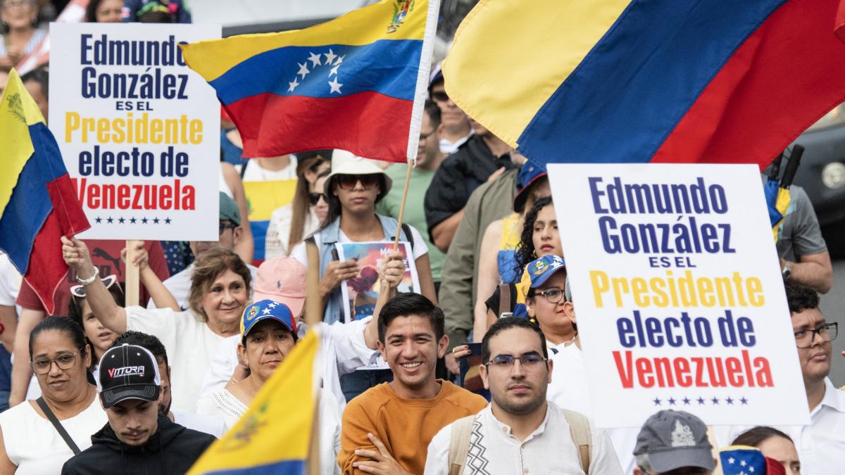 Transición en Venezuela: la estrategia que podría impulsar la comunidad  internacional