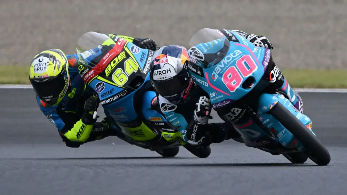 David Alonso recuperó camino y tras tremenda remontada terminó en los puntos en el Gran Premio de España de Moto 2