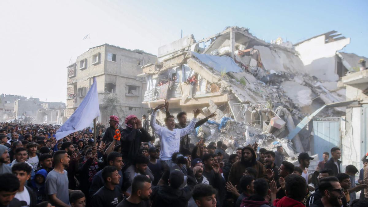 Hamás y mediadores egipcios intercambian listas de 'prisioneros' en Egipto en medio de un 'espíritu de optimismo' por un posible alto el fuego