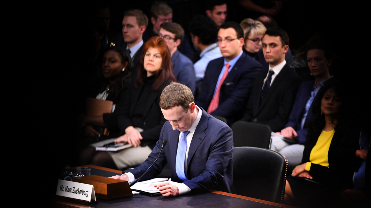 Caída de Meta le quitó US$ 25.000 millones a Mark Zuckerberg en un día y pierde posiciones en la lista de los multimillonarios