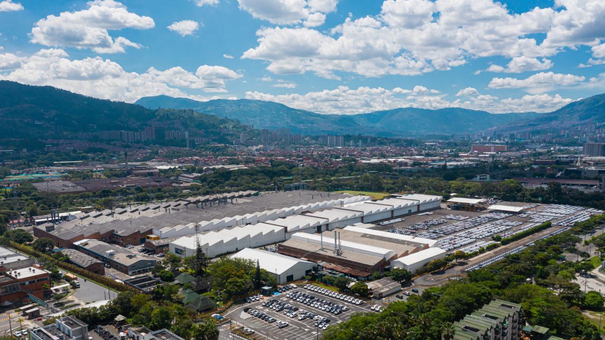 Renault estudiaría alianza con la china Chery para ensamblar vehículos en la planta de Envigado
