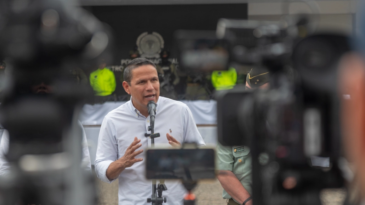 Alcalde de Cúcuta se disculpó con Abelardo De La Espriella por no estar en el consejo de seguridad tras carro bomba: dio las razones del atentado