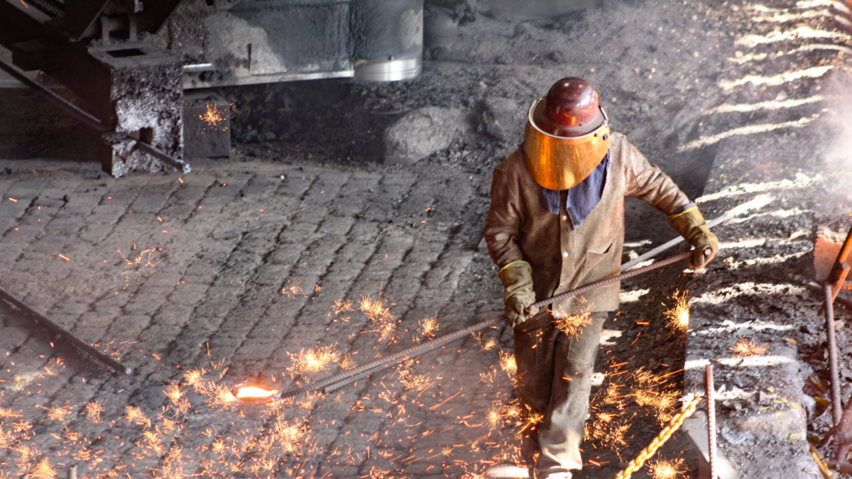 EU se je odločila za podvojitev carin na jeklo in zmanjšanje uvoznih kvot