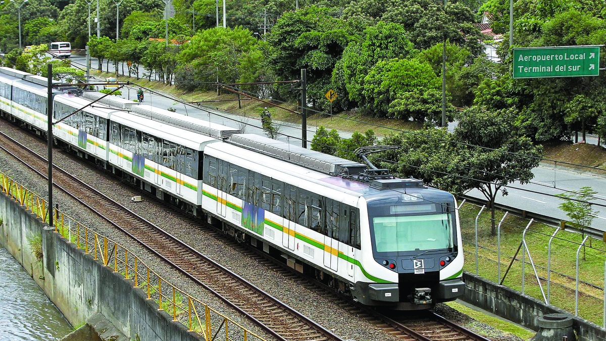 Metro de Medellín suspendió su operación entre cuatro estaciones de la zona sur de la ciudad por socavación bajo la vía férrea: esto se sabe