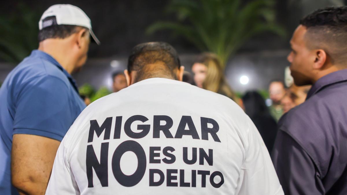 Migrantes venezolanos en Colombia enfrentan ataques, demoras de 7 años en refugio y discriminación desde instituciones, alerta Amnistía Internacional