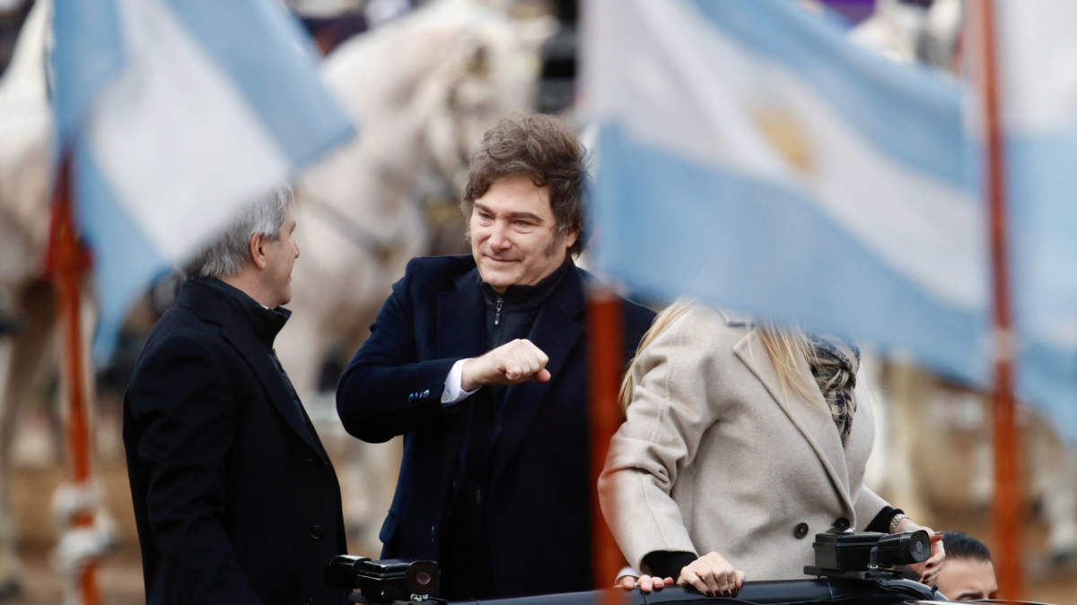 Ricardo Salinas Pliego plačal 25 milijonov dolarjev varščine, da bi se izognil aretaciji v ZDA