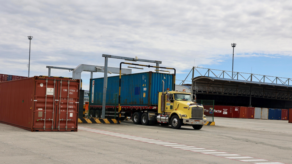 Productos de China concentran esfuerzo de Colombia contra competencia desleal ¿Qué bienes son y cuántas medidas van contra ese país?