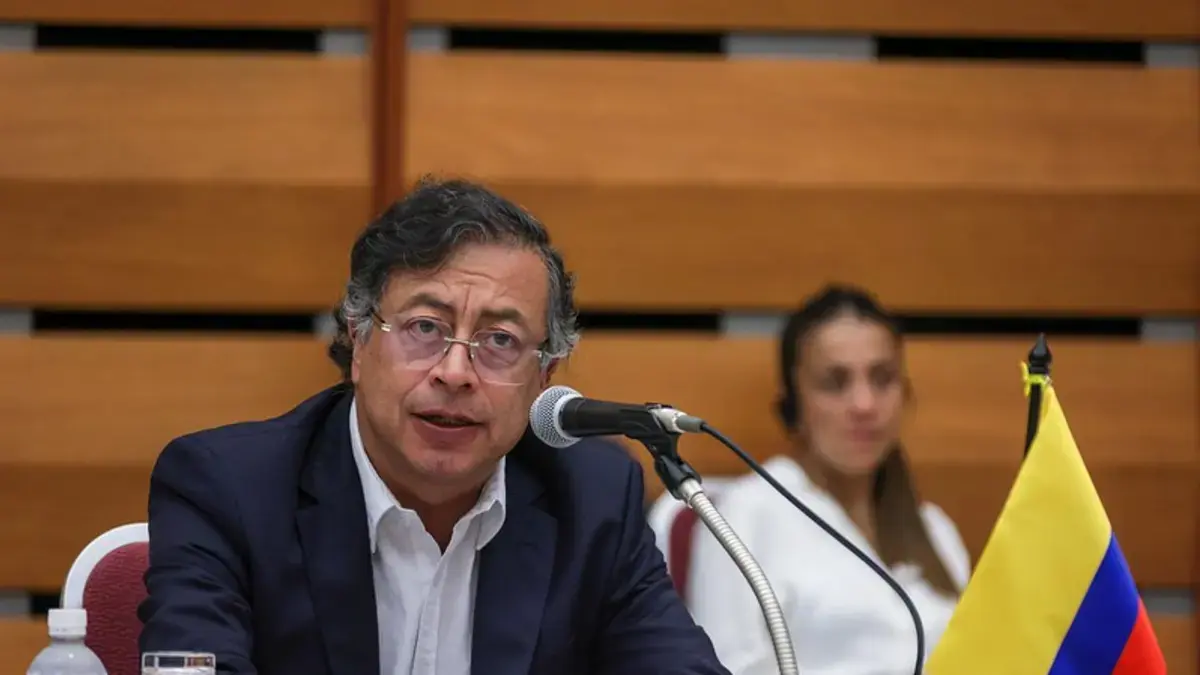 Choque entre el presidente Gustavo Petro y alcaldes de ciudades capitales por viaje a Washington ante posible descertificación