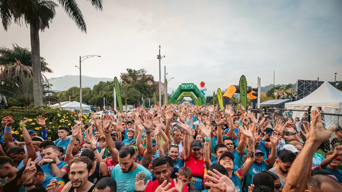 Maratón Medellín 2025 | Más de 27.000 corredores de 45 países se miden en las diferentes competencias del evento: generaría más de $ 57 mil millones