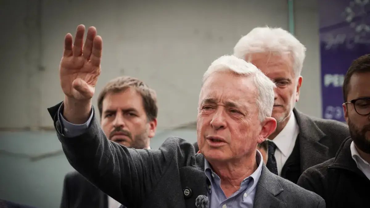 ¿Álvaro Uribe, candidato al Senado? Los escenarios jurídicos y la estrategia política detrás de esta movida del Centro Democrático