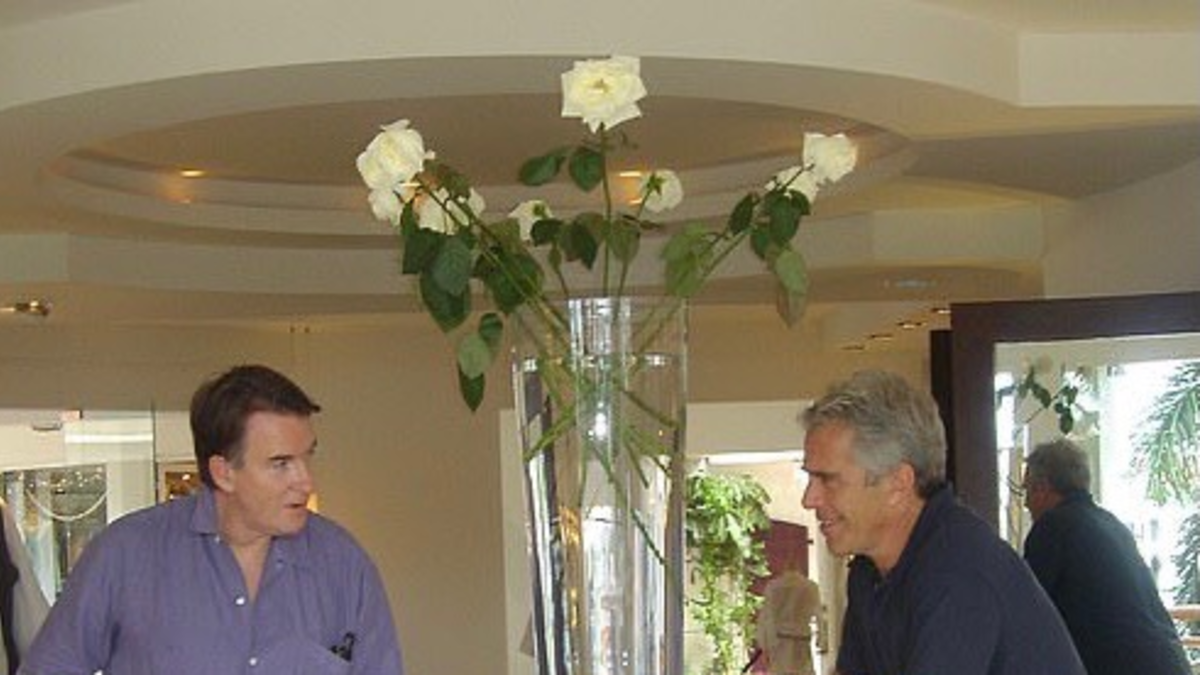 Reino Unido destituye a su embajador en EE. UU., Peter Mandelson, por tener vínculos profundos con Jeffrey Epstein luego de revelarse nuevos correos