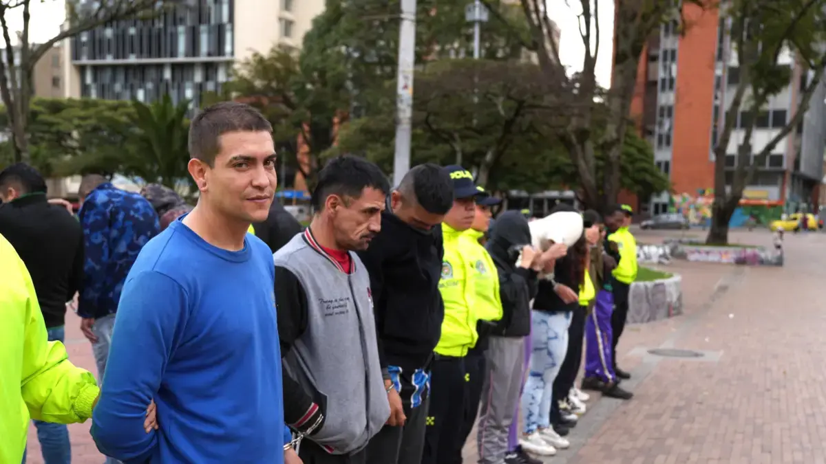 En las entrañas de la peligrosa banda La Firma, que controlaba el microtráfico en Bogotá, usando como fachada las rejas de un conjunto residencial