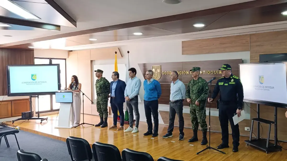 Medellín refuerza la seguridad tras ataque con explosivos a torre de energía en Loreto: anuncian $200 millones de recompensa y 100 militares urbanos