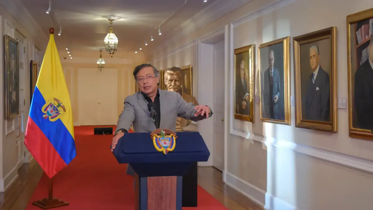 En alocución, presidente Gustavo Petro insistió en su reforma de la salud: 'Las EPS se van a seguir quebrando, porque no las voy a salvar'