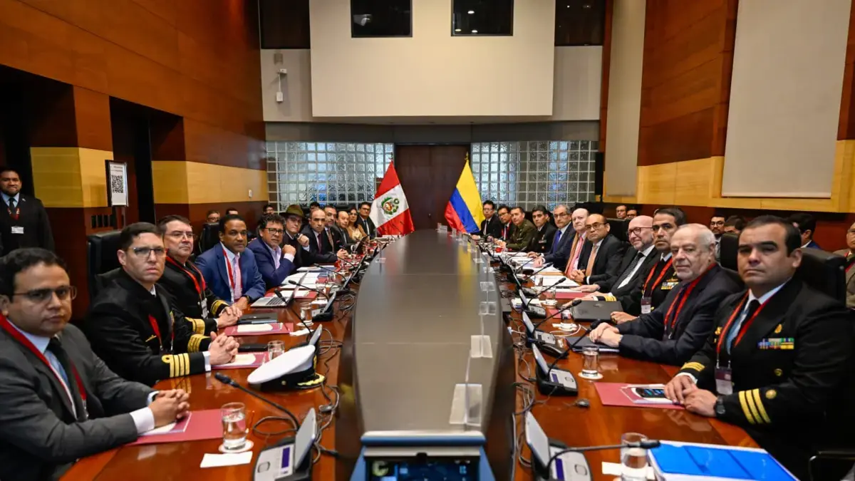 Perú y Colombia acuerdan acciones conjuntas para garantizar navegabilidad en el río Amazonas y fortalecer la integración fronteriza