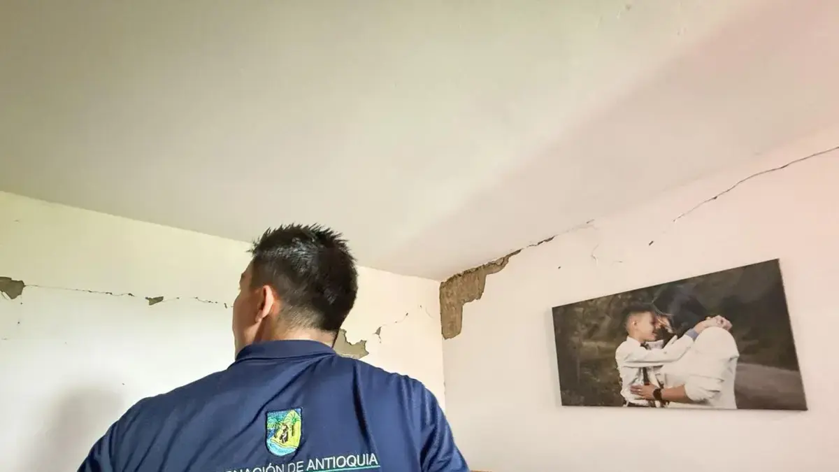 En fotos | Así quedaron las viviendas de dos municipios de Antioquia que fueron afectados por tres temblores: autoridades hacen visita de verificación