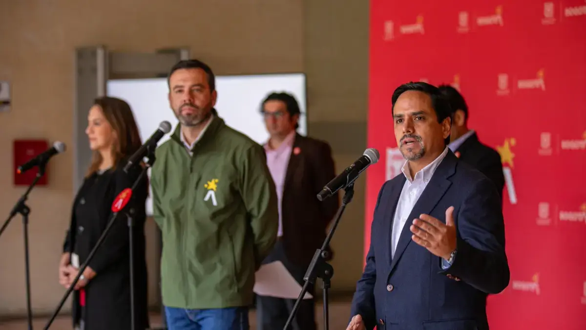 Alcalde Carlos Fernando Galán anuncia nueva etapa para el manejo de residuos en Bogotá: hay 149 procesos sancionatorios en curso contra operadores