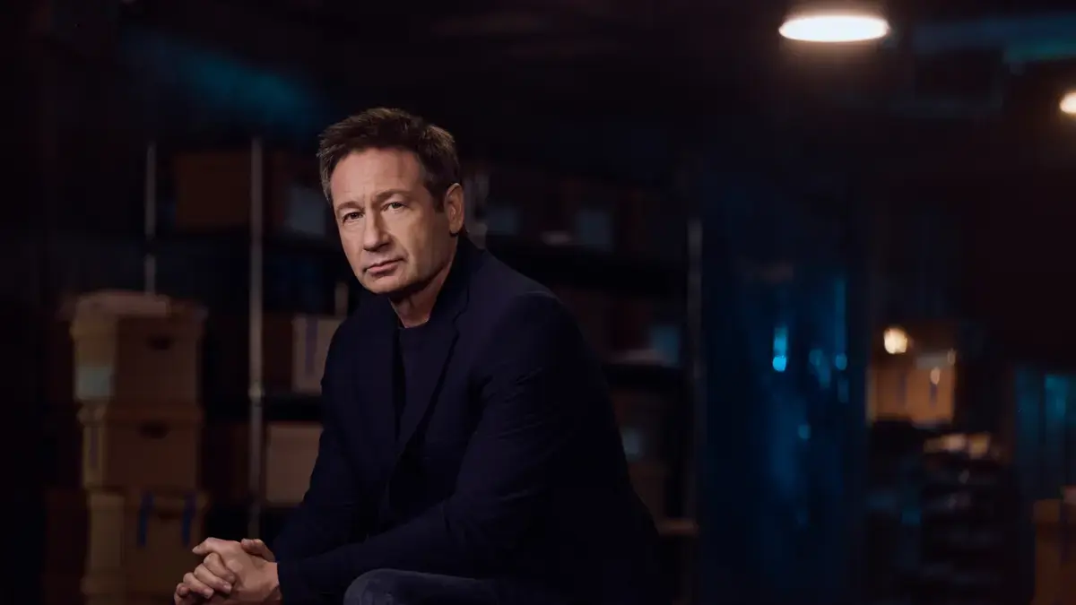‘Soy un pensador anticonspirativo’: David Duchovny, el famoso agente Moulder habla de su nueva aventura en TV
