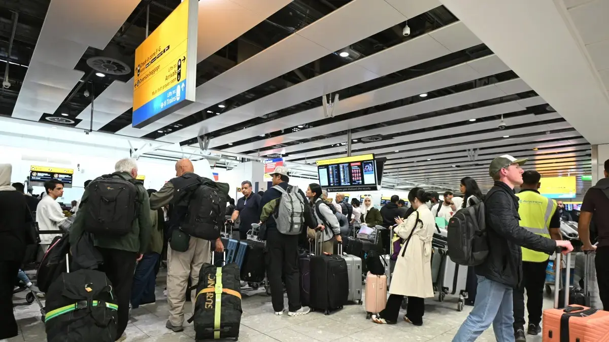 V Veliki Britaniji aretirali moškega zaradi kibernetskega napada na evropska letališča