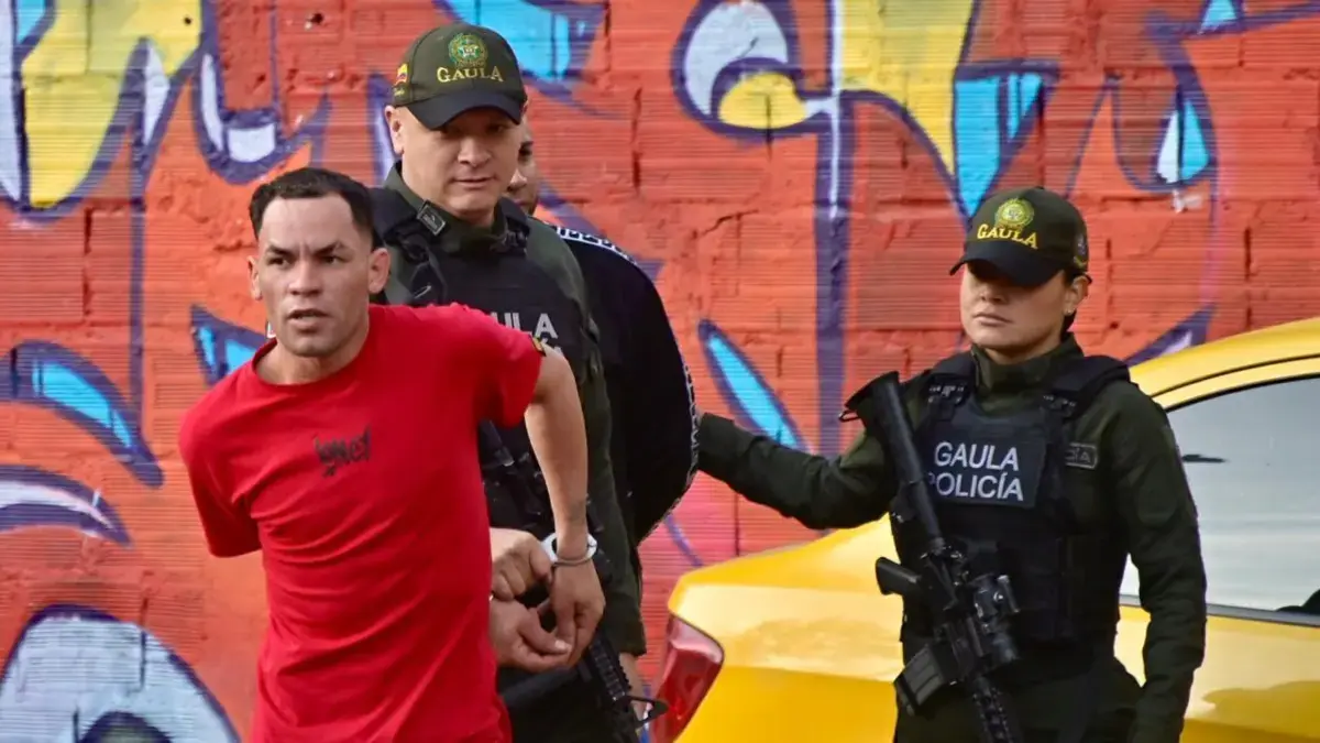 Cayó ‘La 57’, banda que drogaba a sus víctimas en bares de Bogotá para robarlas: recaudaban hasta 50 millones de pesos al mes