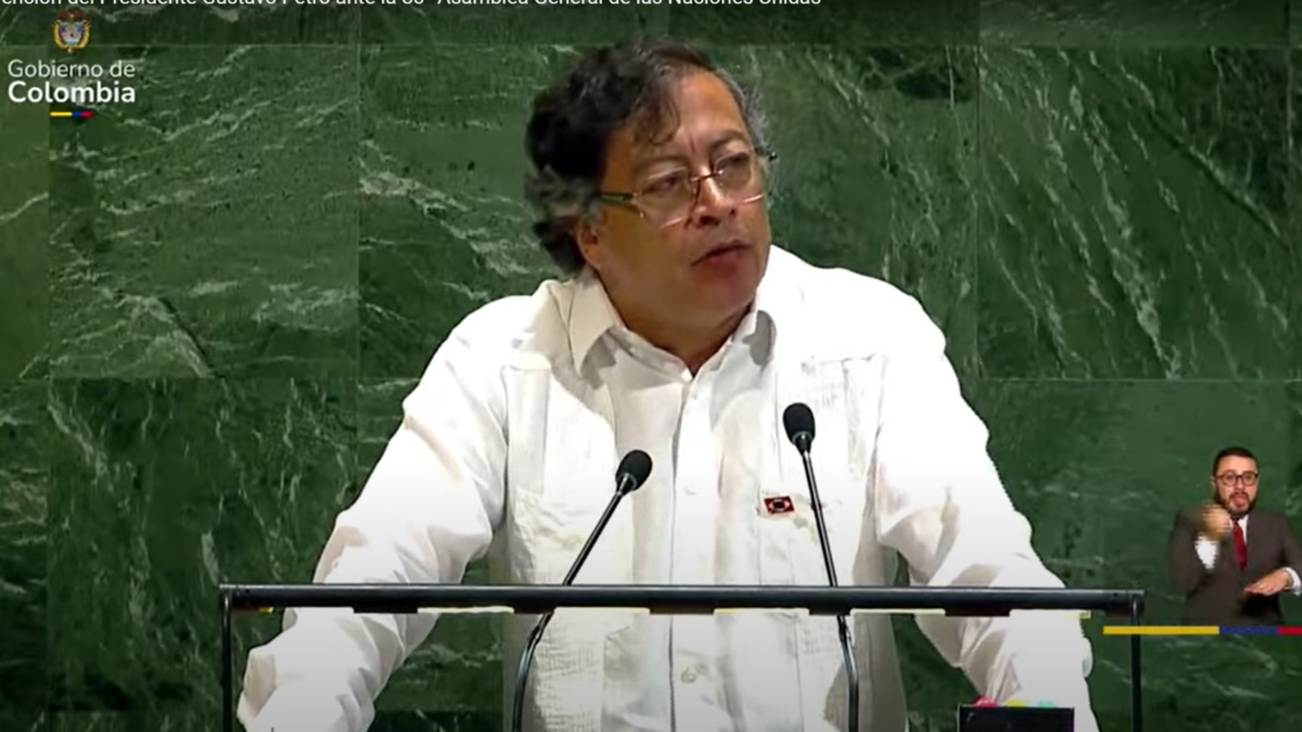 Presidente Petro dijo que 'debe abrirse proceso penal contra Donald Trump' por ataques en el Caribe: 'Eran simples jóvenes que no tienen otra opción'