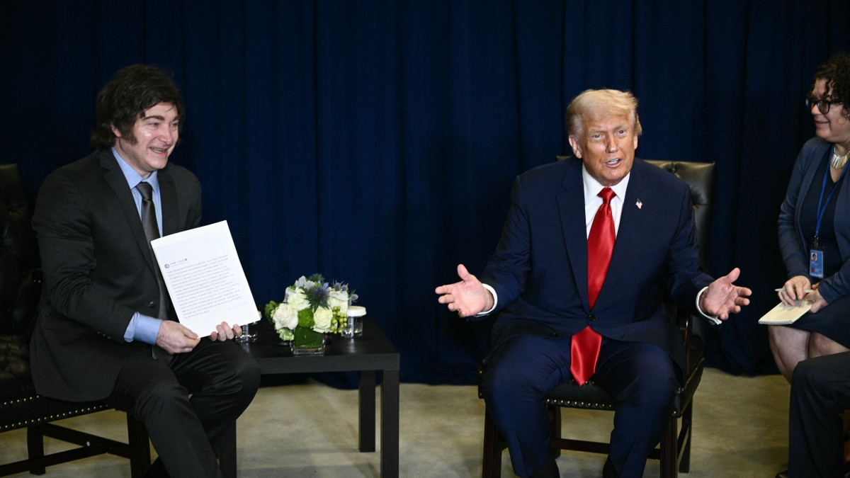 Estados Unidos ofrece a Javier Milei un salvavidas financiero de 20.000 millones de dólares en plena tormenta electoral en Argentina