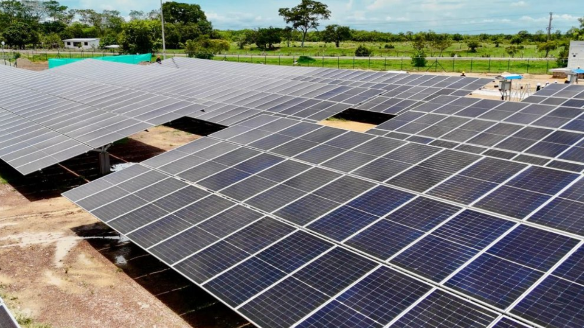 Gobierno entregará subsidios de paneles solares y lanza fondo regional Fontelac: así puede postularse al programa Colombia Solar