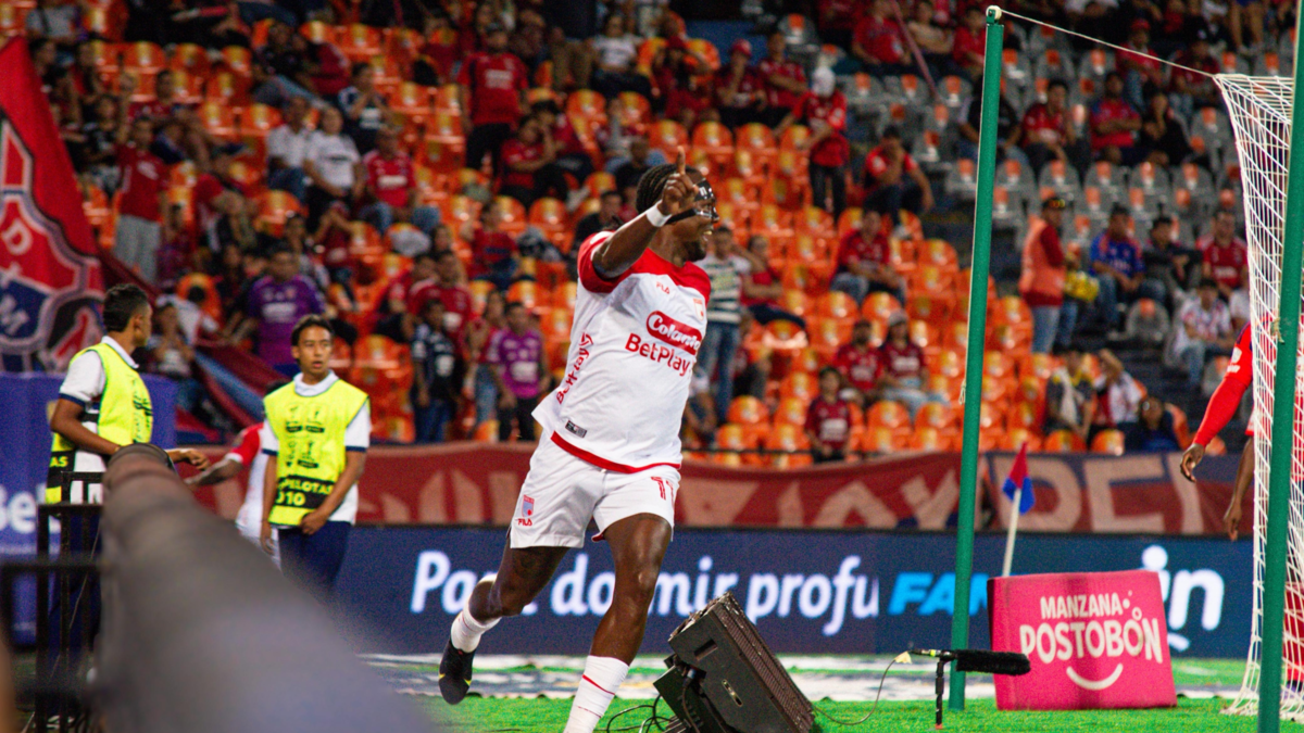 Santa Fe venció al Medellín en una victoria clave en la Copa BetPlay, la última con Jorge Bava como técnico