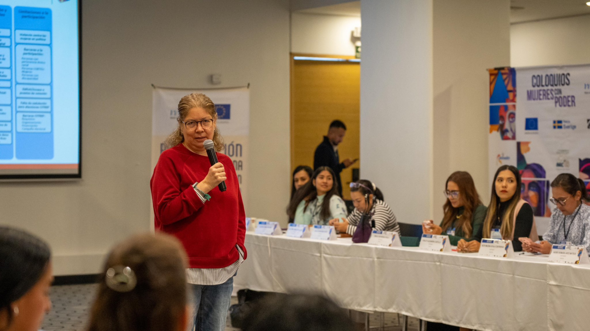 'Los grupos armados ilegales no quieren permitir que los liderazgos juveniles florezcan en las regiones': Alejandra Barrios, directora de la MOE