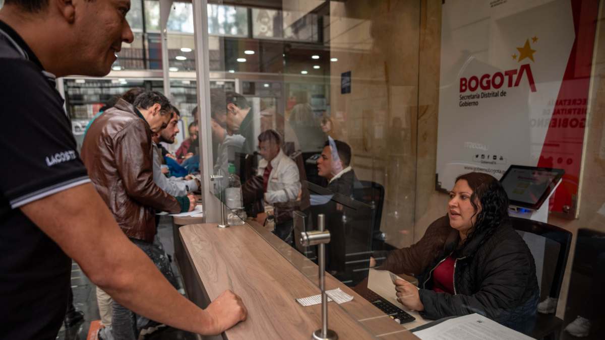 La Magia del Servicio: un modelo que fortalece la confianza y mejora la atención en Bogotá