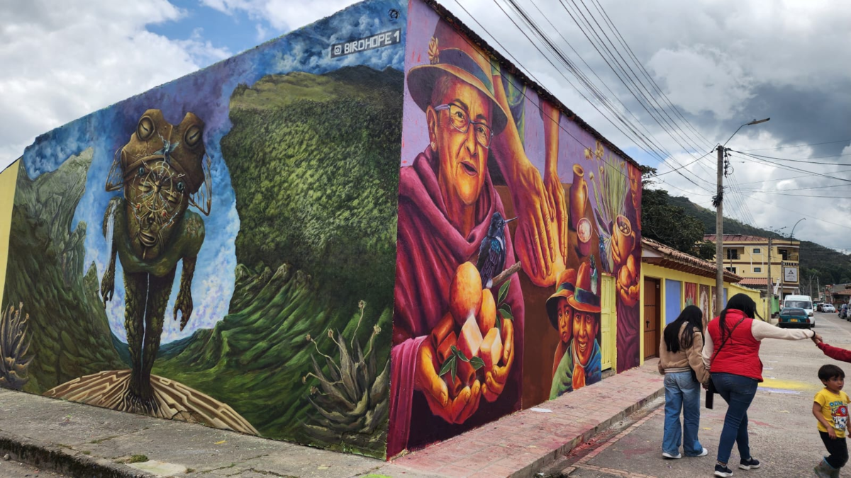 El pueblo boyacense que se transformó en una galería de arte a cielo abierto en el Primer Festival de Muralismo ‘Boyacá pinta en grande’