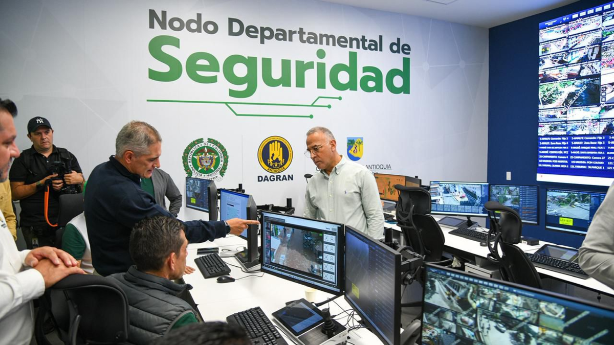 Habrá más ojos y oídos en Antioquia para contrarrestar el crimen: más de 4.000 cámaras están conectadas al sistema de monitoreo del departamento