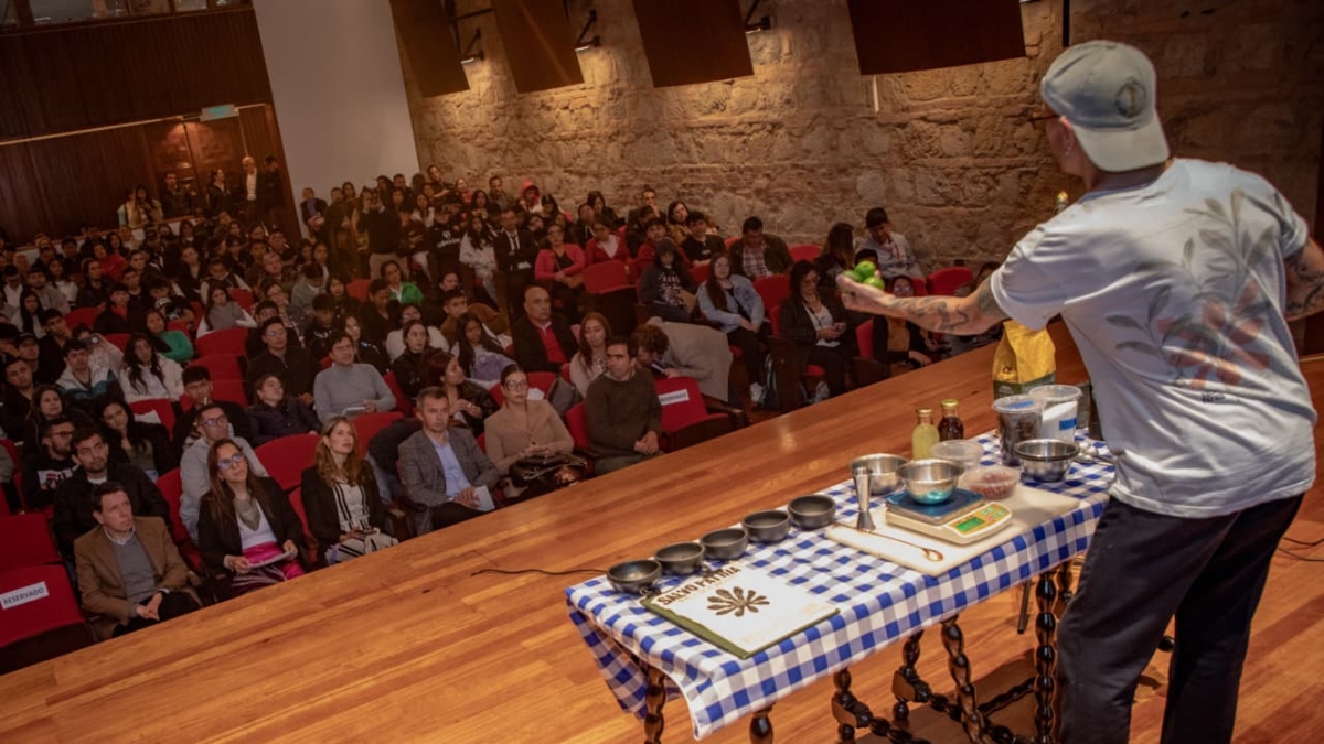 En Bogotá se pierden toneladas de comida mientras miles de hogares padecen inseguridad alimentaria