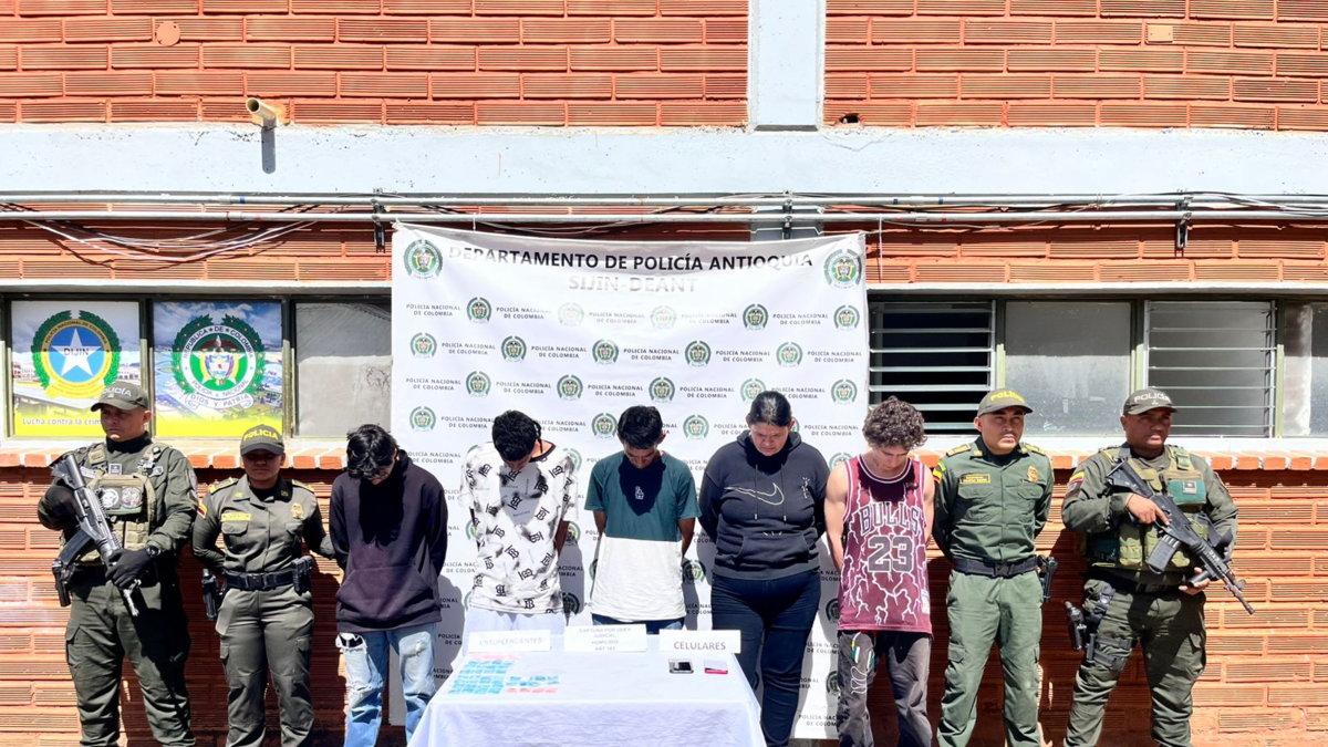 A la cárcel cinco personas señaladas de secuestrar, torturar y asesinar a un hombre en Antioquia: su cuerpo fue embolsado y dejado en una calle