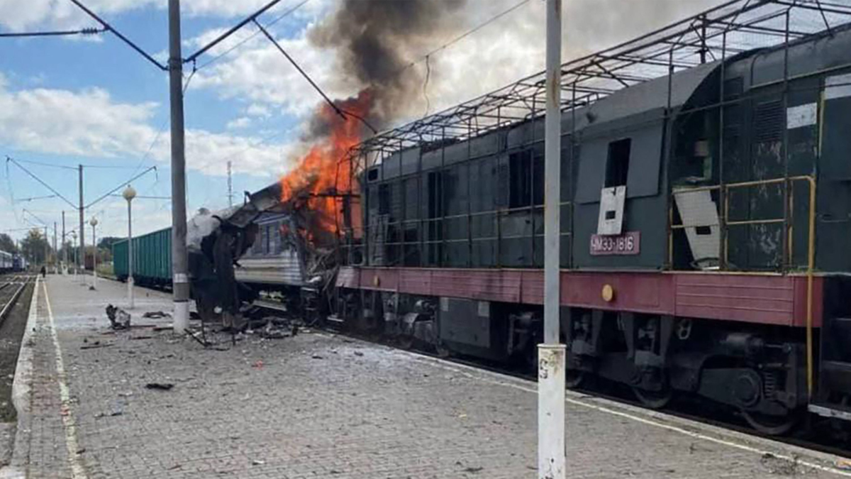 Rusia ataca estación de tren en región ucraniana de Sumi y causa un muerto y 30 heridos