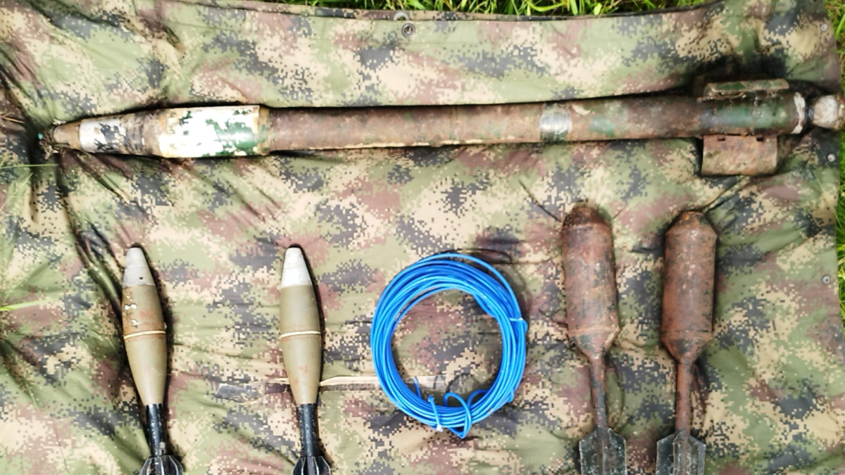 Ejército incautó poderoso arsenal en un depósito ilegal del municipio de Magüí Payán, Nariño: fue hallado hasta un misil de alto poder destructivo