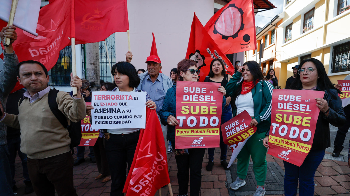 Presidente Noboa declara estado de excepción en 10 provincias de Ecuador tras afirmar que protestas indígenas 'se han tornado violentas'
