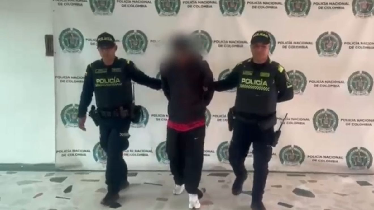 En Nueva Marsella, la Policía capturó a dos hombres señalados de hurtar un establecimiento comercial con arma de fuego