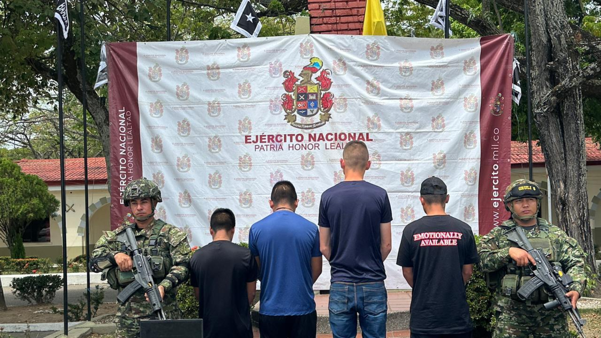 Küçük bir kurtarılan, dört itaatkâr muhalif ve Arsenal ele geçirildi