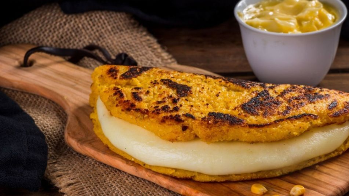 Arepa de choclo: receta tradicional colombiana fácil y paso a paso para disfrutar en casa