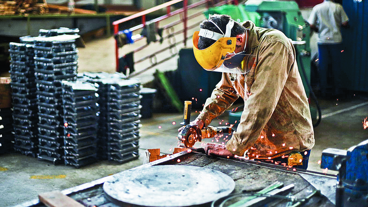 Cuáles son los sectores donde los trabajadores ganan más y ganan menos: ¿está usted por encima o debajo del promedio de su sector?